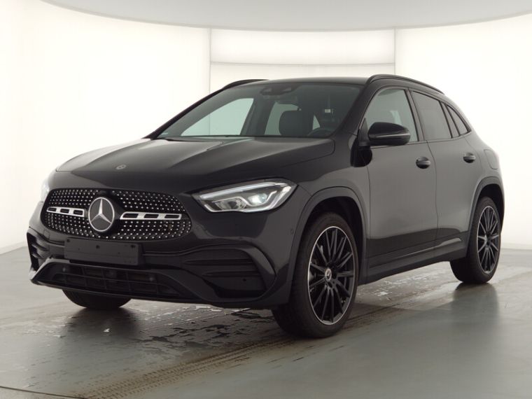 MERCEDES GLA250e AMG+NIGHTPACK