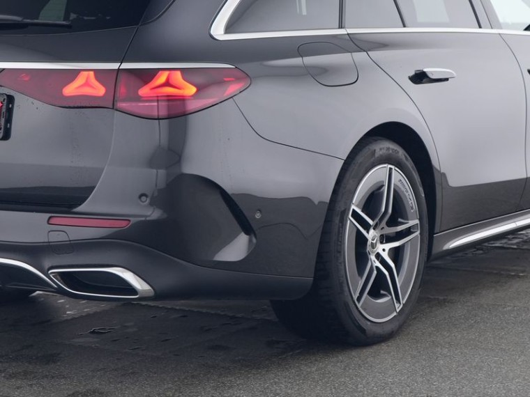 MERCEDES E300Tde AMG PACK