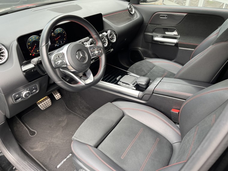 MERCEDES GLA200 AMG+NIGHTPACK